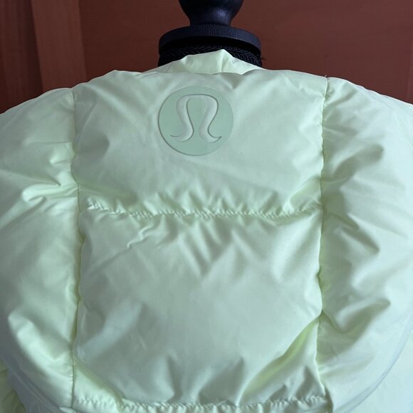 lululemon Wunder Puff Cropped Puffer Jacket NWT, Size 6 - Picture 4 of 6